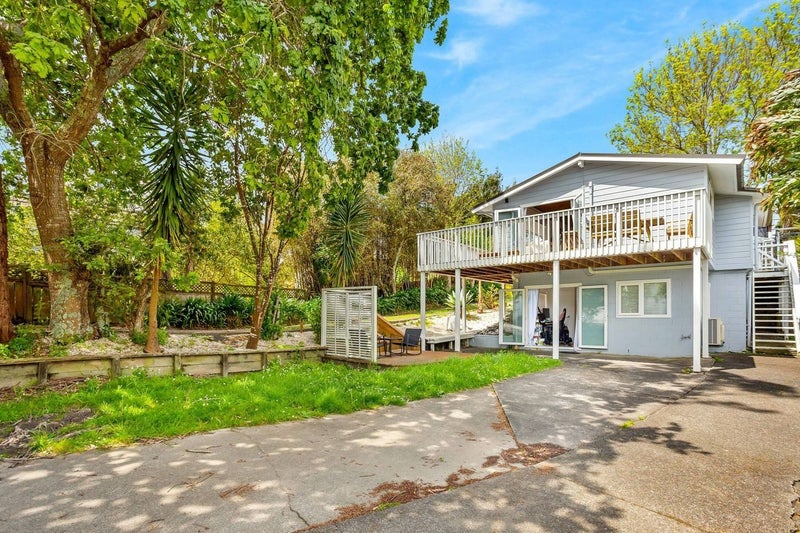 1/6A Sunnynook Road, Sunnynook, Auckland - Carousel 1