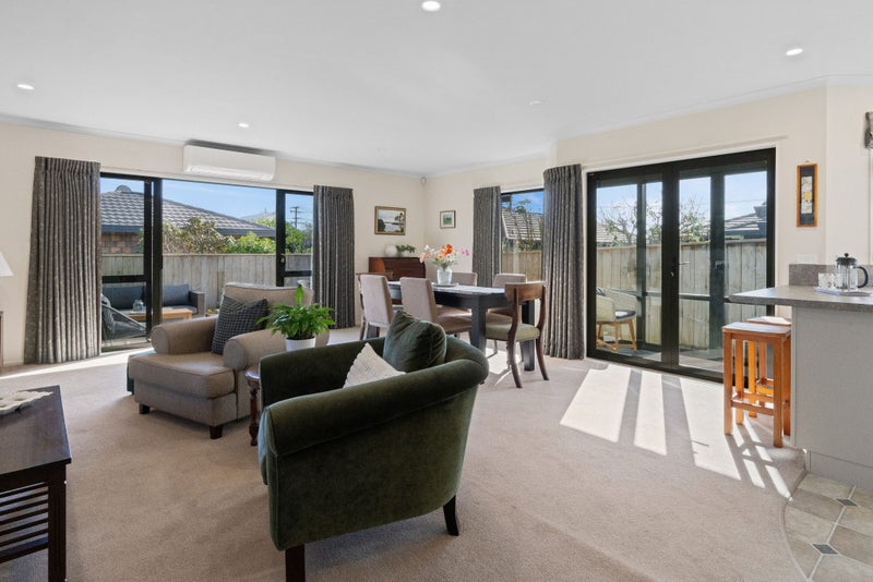 9 Campbell Grove, Levin, Levin - Carousel 1