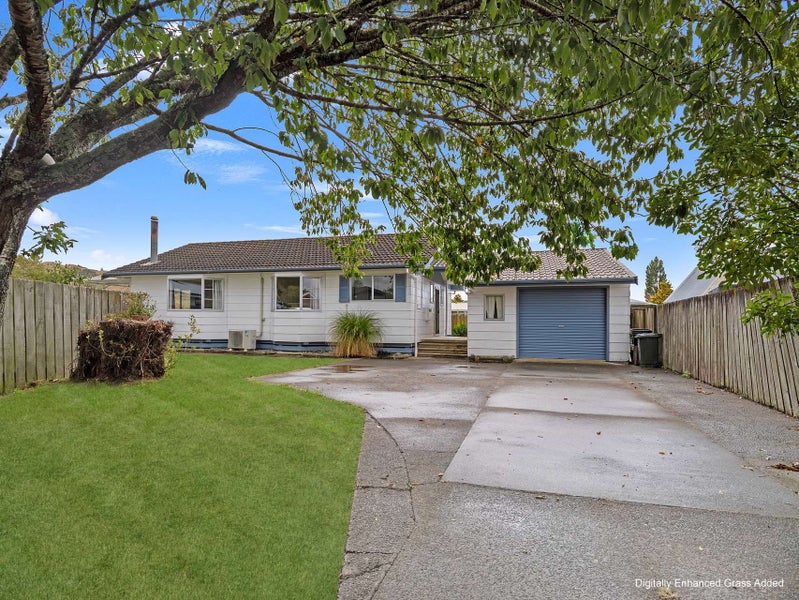 8 Cypress Place, Aramoho, Whanganui - Carousel 1
