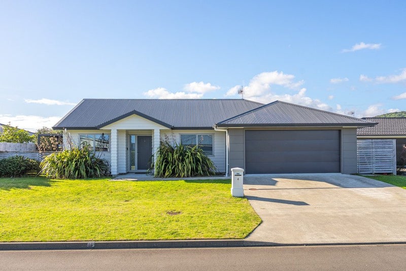 4 Gallipoli Place, Paraparaumu, Paraparaumu - Carousel 2