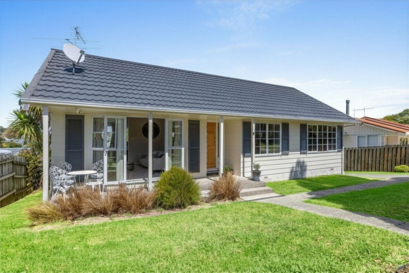 9 Amorino Drive, Red Beach, Red Beach - Carousel 1