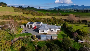 733 Grove Road, Hamilton - Carousel 1