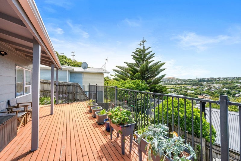 113 Ruskin Road, Newlands, Wellington - Carousel 2