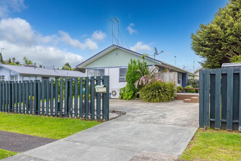 7 Maple Avenue, Dinsdale, Hamilton - Carousel 2
