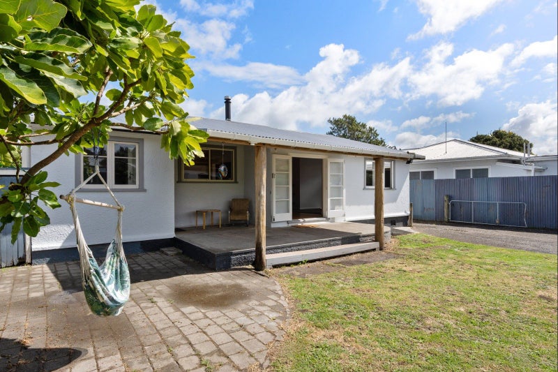 11 Walsh Street, Mangapapa, Gisborne - Carousel 2