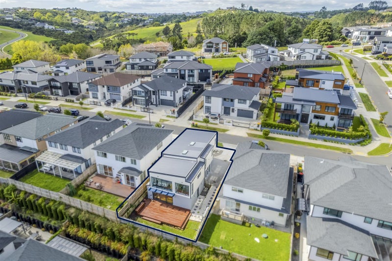 31 Perehia RD, Flat Bush, Auckland - Carousel 1