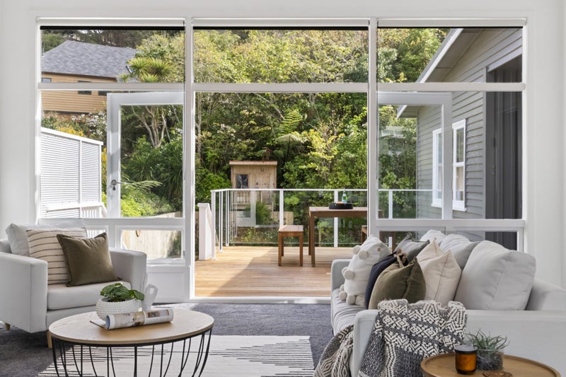 44 Friend Street, Karori, Wellington - Carousel 2