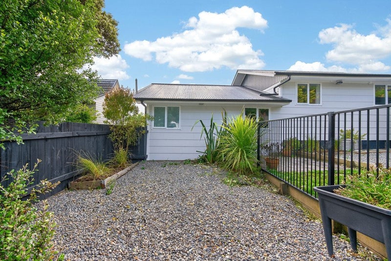 27 Kingsley Street, Stokes Valley, Lower Hutt, Wellington - Carousel 24