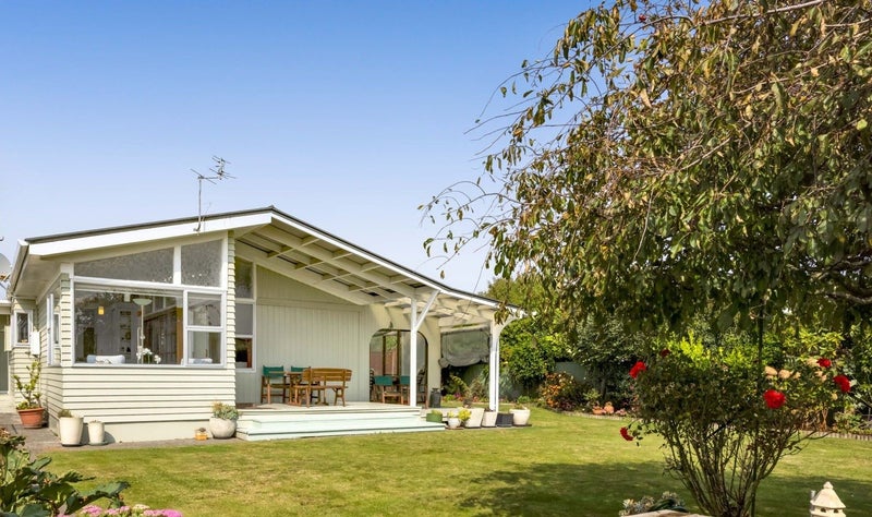 30A Disraeli Street, Hawera - Carousel 1