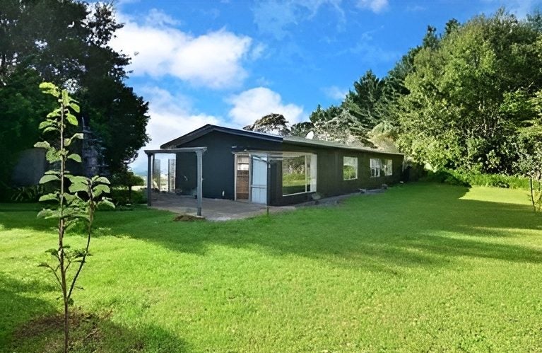 201 Mcleod Road, South Head - Carousel 1
