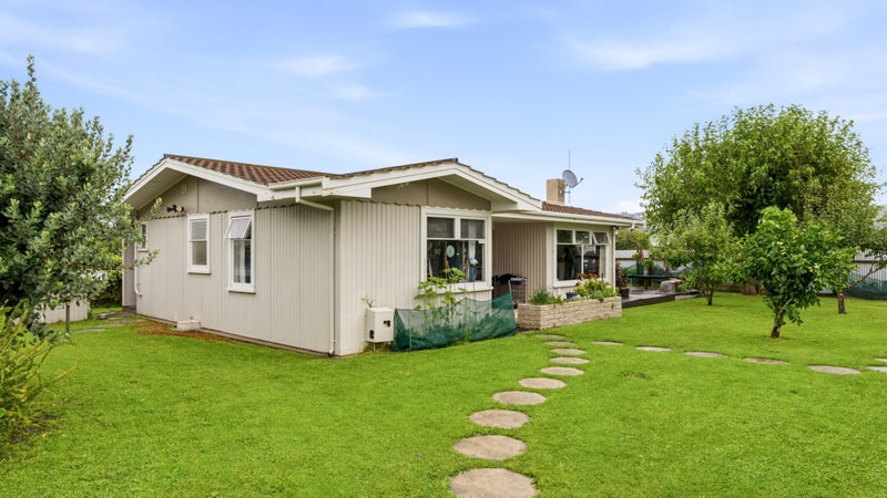 10A Turenne Street, Inner Kaiti, Gisborne - Carousel 1