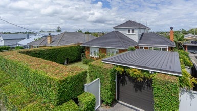 5 Coronation Street, Belmont, Auckland - Carousel 1