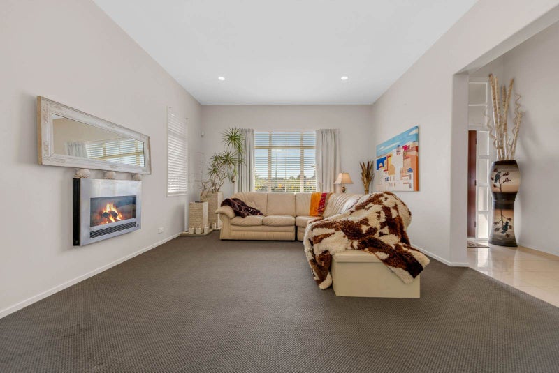 19 Harbourside Court, Beachlands, Auckland - Carousel 2