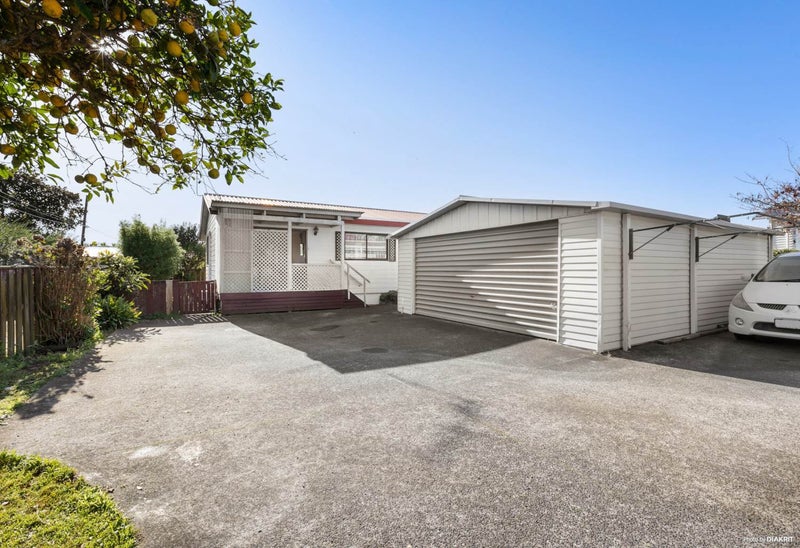 56 Landscape Road, Papatoetoe, Auckland - Carousel 8