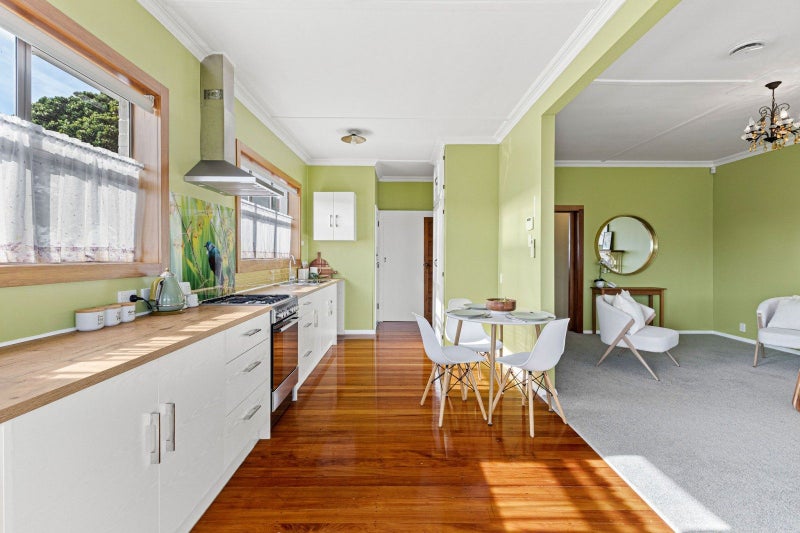 8 Harper Street, Gonville, Whanganui - Carousel 2