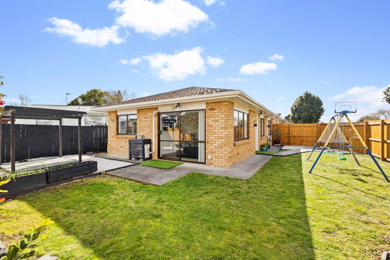 1/10 Airfield Road, Takanini, Auckland - Carousel 2