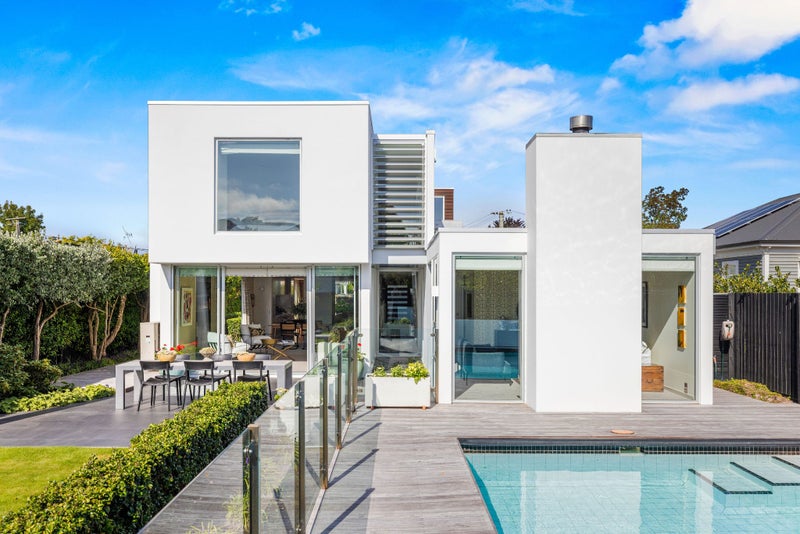 9 Poynder Avenue, Merivale, Christchurch - Carousel 1