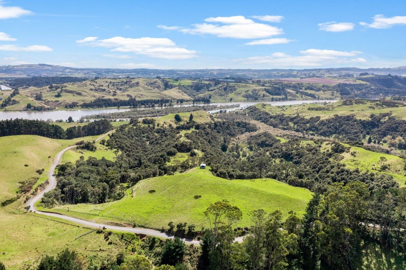 49 Murray Avenue, HAWERA, Hawera - Carousel 2
