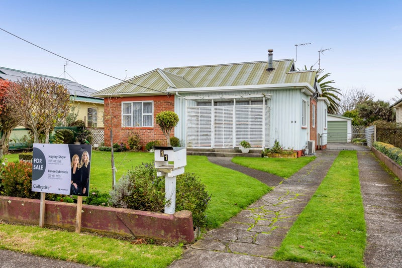 11 Grant Vc Street, Hawera - Carousel 1