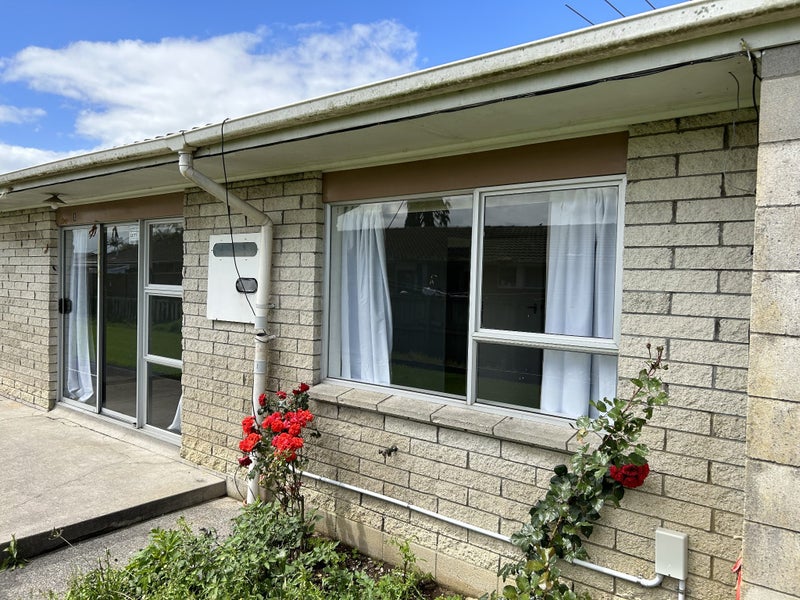 12 Margaret Road, Papatoetoe, Auckland - Carousel 1