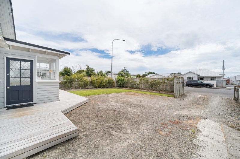 132 Ferguson Street, West End, Palmerston North - Carousel 21