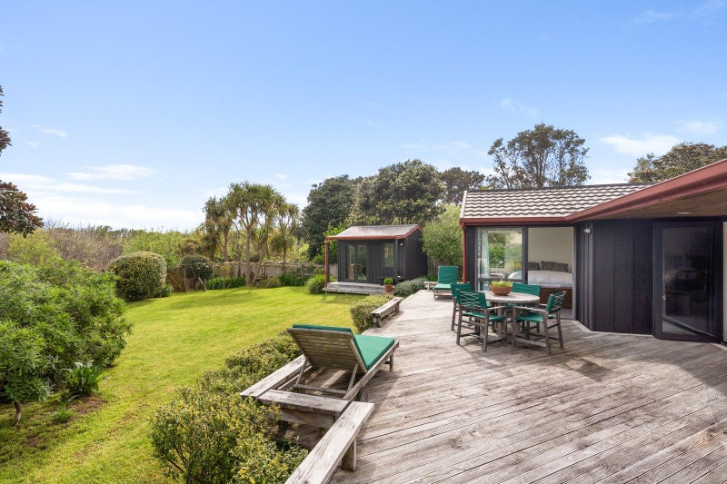 7 Dodds Crescent, Otaki Beach, Otaki - Carousel 2