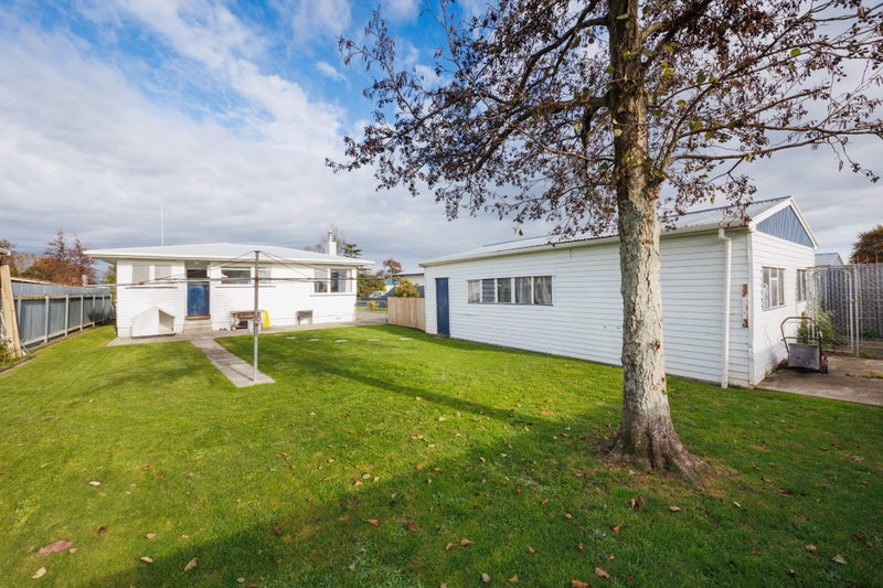31 Abraham Crescent, Milson, Palmerston North - Carousel 2