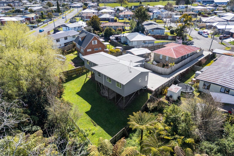 10A Mabian Crescent, Deanwell, Hamilton - Carousel 20