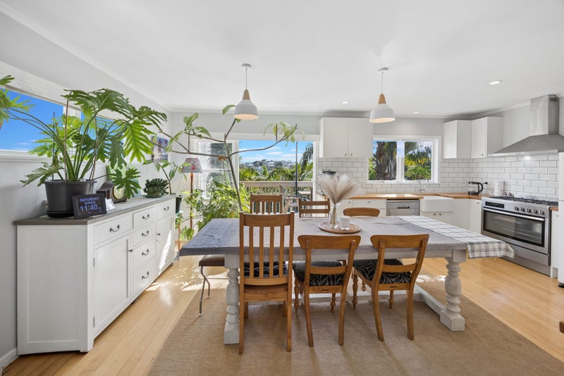 34 Marlborough Avenue, Glenfield, Auckland - Carousel 1