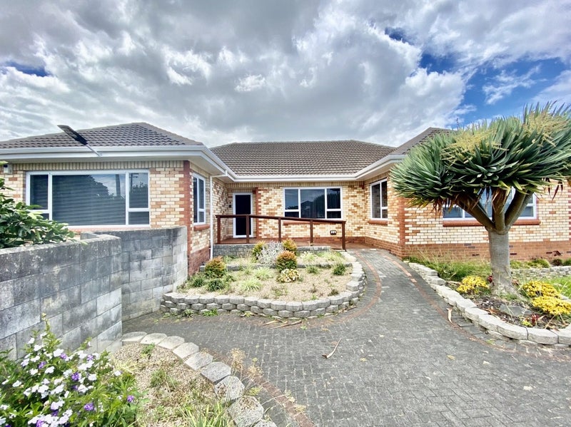 4 Seymour Avenue, Papatoetoe, Auckland - Carousel 1