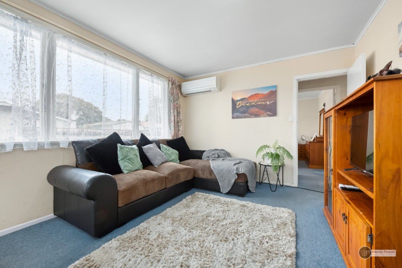 2/95 Clouston Park Road, Clouston Park, Upper Hutt - Carousel 2