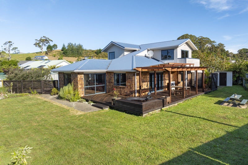 3B Arapeta Place, Takaka - Carousel 1