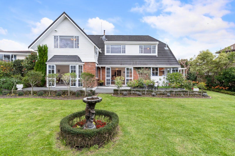 135B Litten Road, Cockle Bay, Auckland - Carousel 1