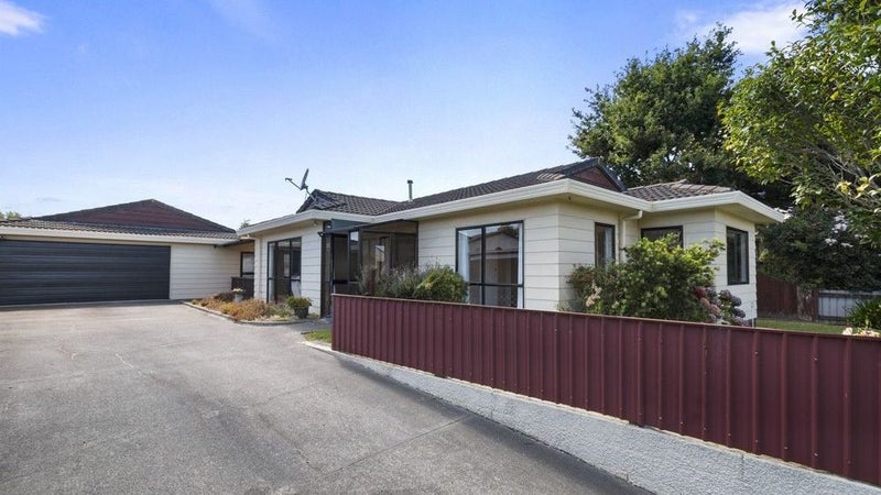 12 Cargill Grove, Kelvin Grove, Palmerston North - Carousel 1