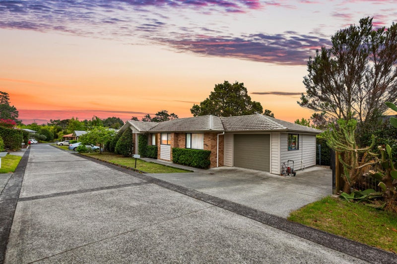 169J Colwill Road, Massey, Auckland - Carousel 1