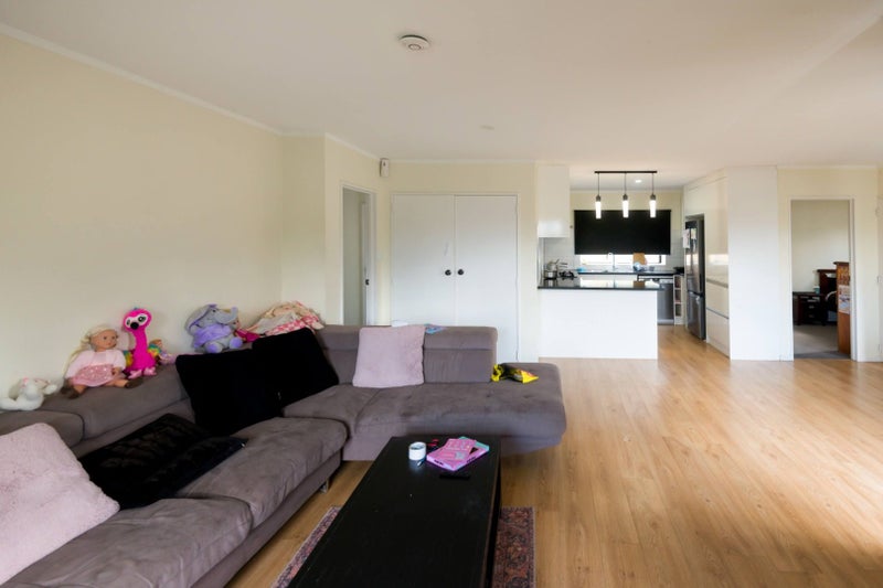 5  Sherpa Place, Massey, Waitakere City, Auckland - Carousel 2