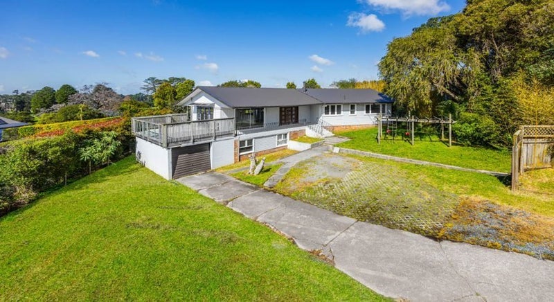 64 Astley Avenue, New Lynn, Auckland - Carousel 1