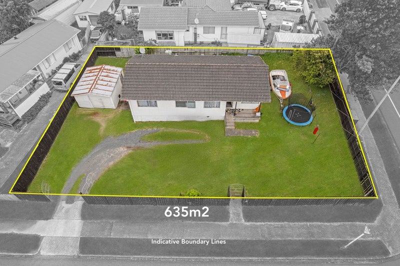 1 Becker Drive, Weymouth, Auckland - Carousel 1