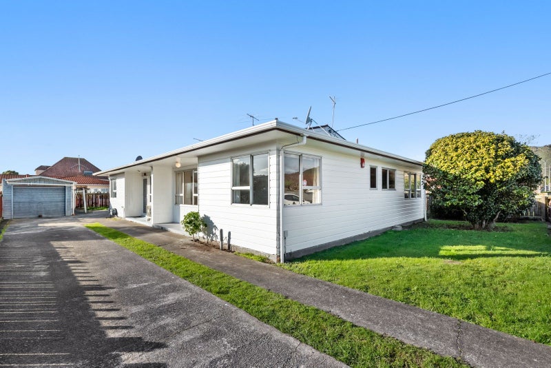 52D Whites Line West, Woburn, Lower Hutt - Carousel 1
