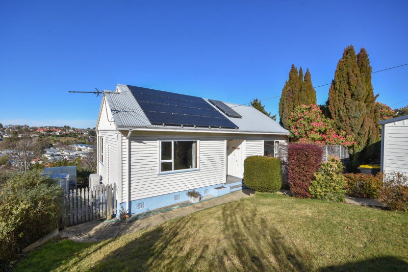 44 Prospect Bank, Wakari, Dunedin - Carousel 1