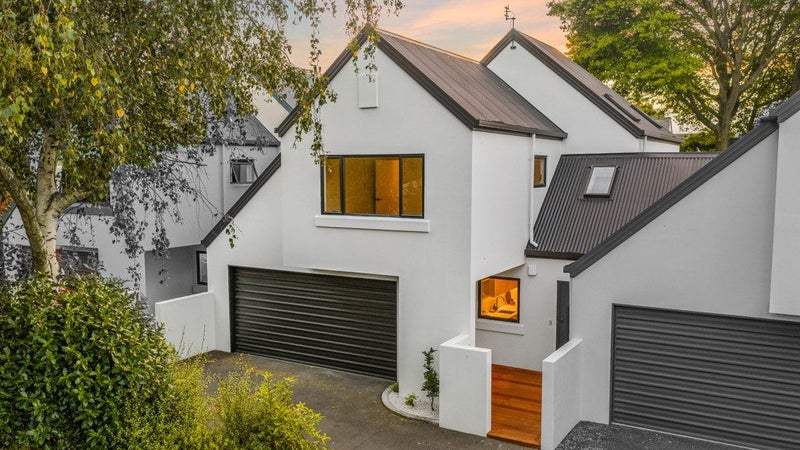 2/8 Mayfair Street, Riccarton, Christchurch - Carousel 1