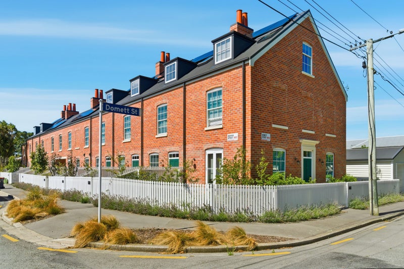 12 Bunyan Street, Waltham, Christchurch - Carousel 1