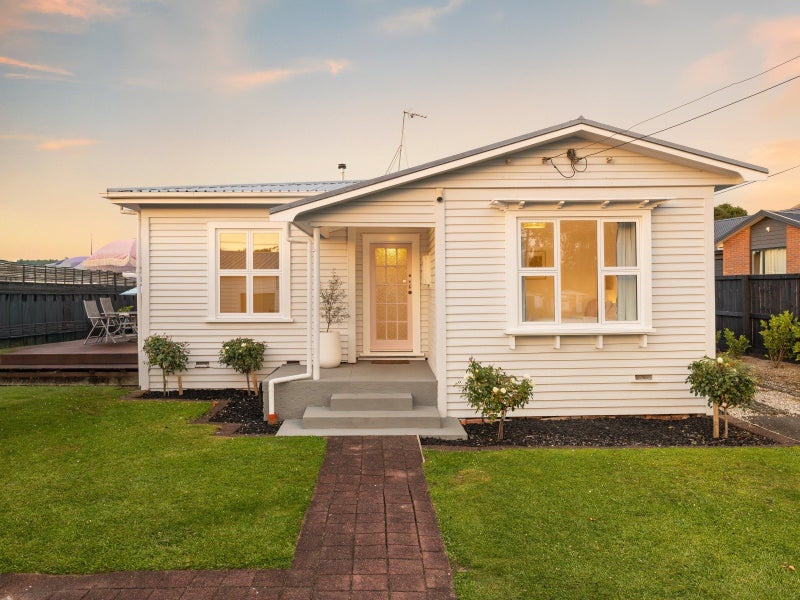 150 Rimu Street, Maeroa, Hamilton - Carousel 1