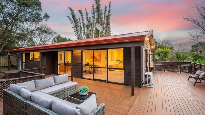 10 Outlook Road, Greenhithe, Auckland - Carousel 1