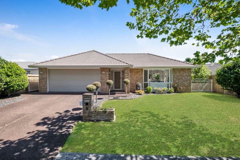8 Lushington Place, Huntington Park, Auckland - Carousel 1
