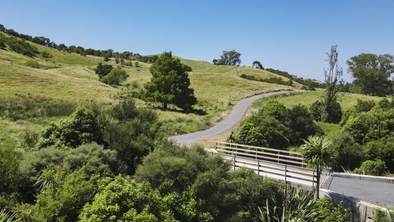 0 State Highway 25, Waitakaruru, Ngatea - Carousel 1