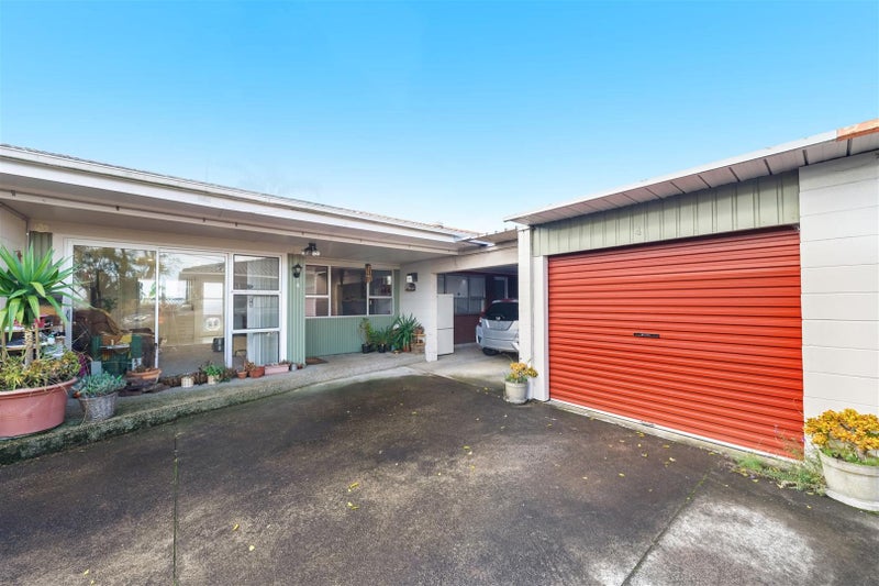 4/6 Ray Small Drive, Papakura, Auckland - Carousel 1