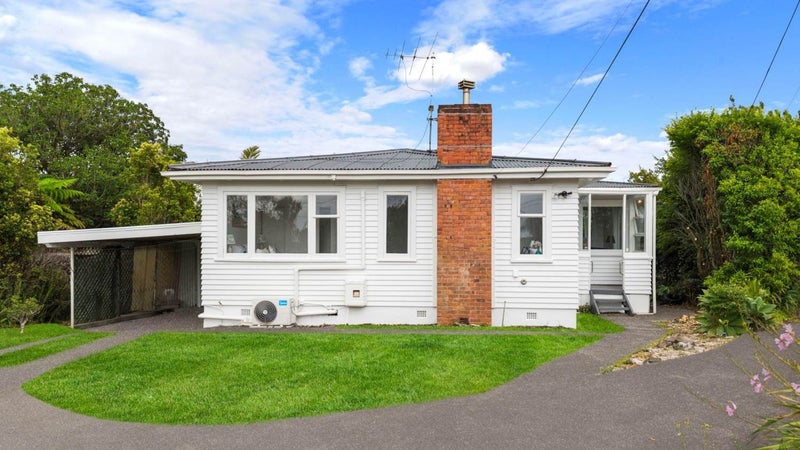 1/63 Arran Road, Browns Bay, Auckland - Carousel 1