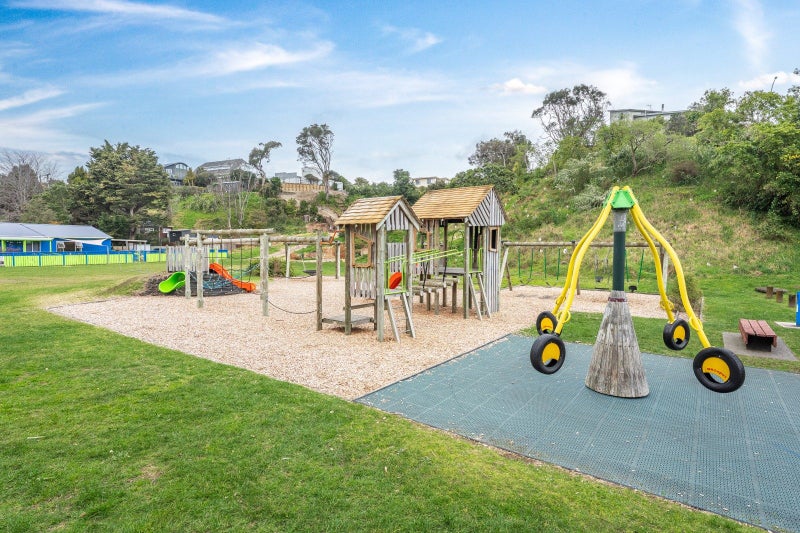 39 Tennis Court Road, Raumati South, Paraparaumu - Carousel 20