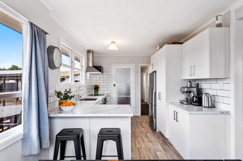 18 Galway Street, Tamatea, Napier - Carousel 2